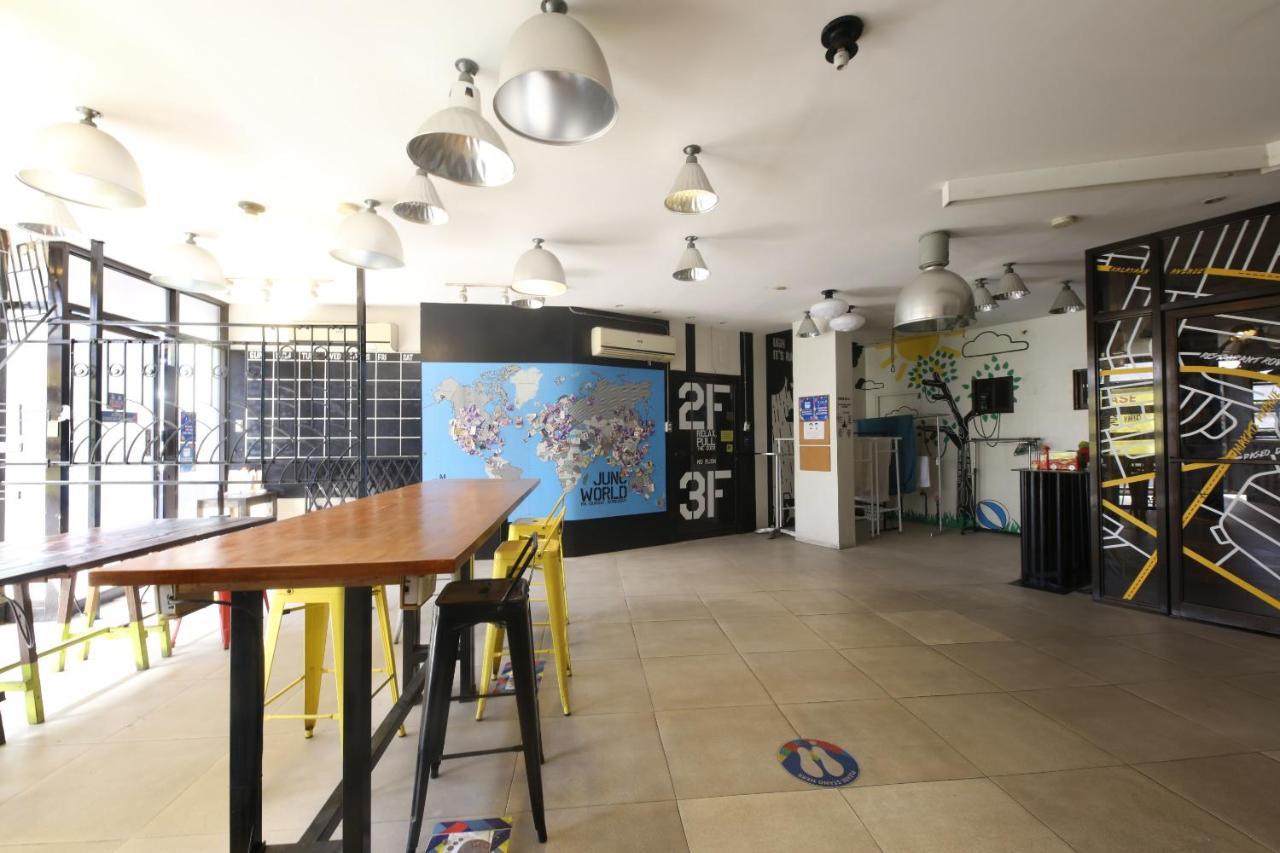 Oyo 866 Junction Hostels มะนิลา ภายนอก รูปภาพ